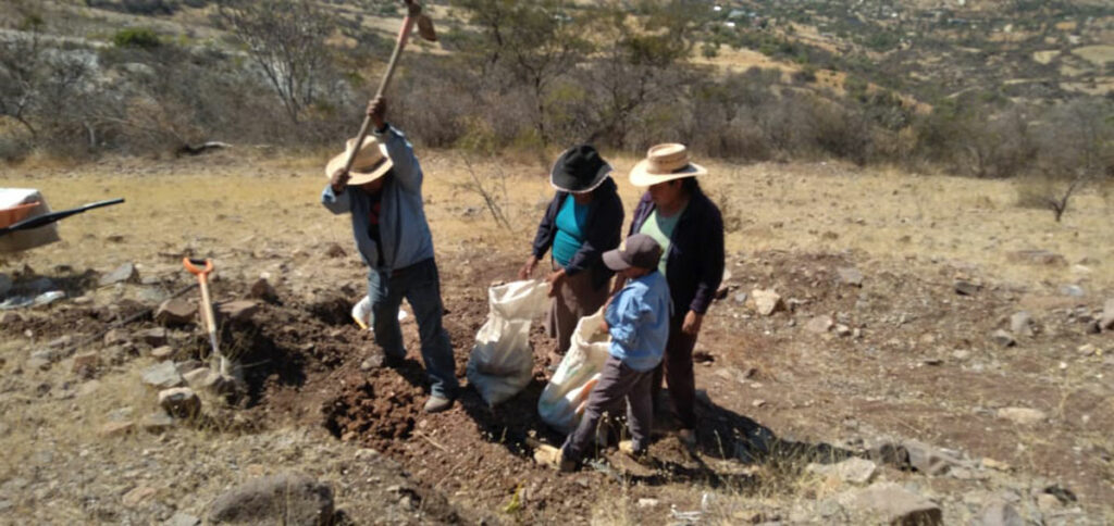 Mujeres alfareras